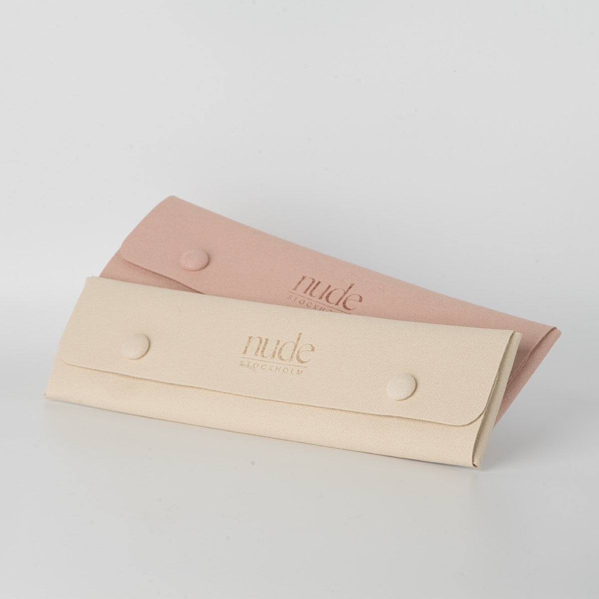 Elegant etui från Nude Stockholm för halsband.