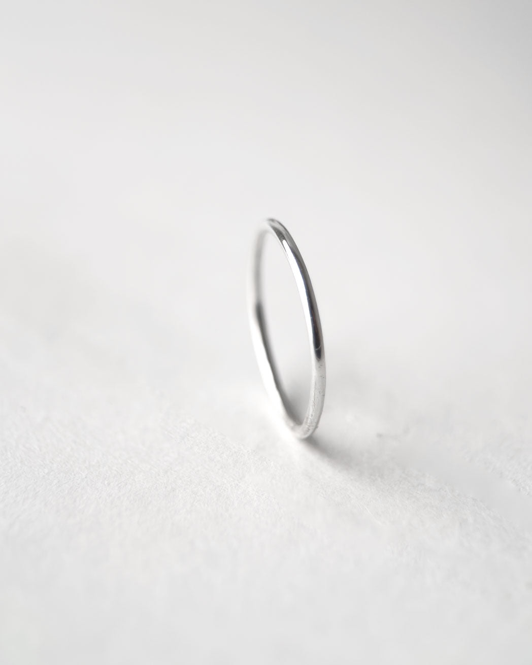 Smal silverring - Blank - 925 sterlingsilver - Dam - Nude Stockholm