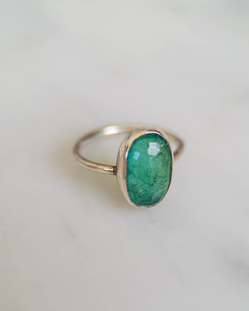 Ring med smaragd - 925 sterlingsilver - silverring - smaragdsten